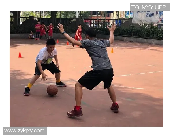 西安篮球队的技术揭秘:从基础训练到战术运用的全景分析 西安篮球队的技术揭秘:从基础训练到战术运用的全景分析