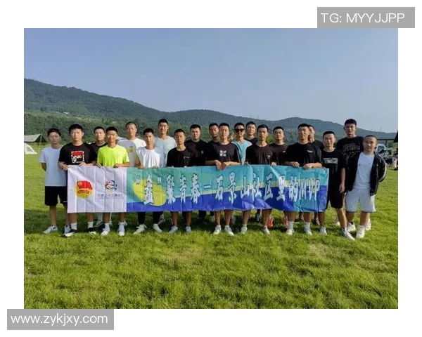 重庆飞盘队意识变革引发热议推动运动新风尚与团队精神的崛起 重庆飞盘队意识变革引发热议推动运动新风尚与团队精神的崛起