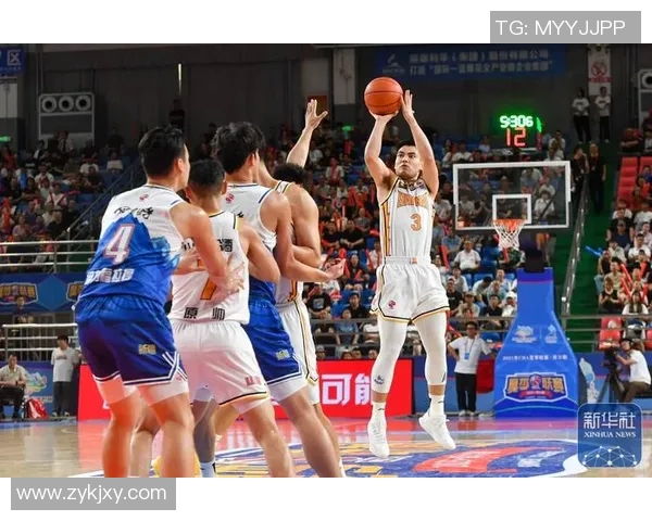央视CBA精彩回放新疆队对阵青岛队全场录像分析与精彩瞬间回顾